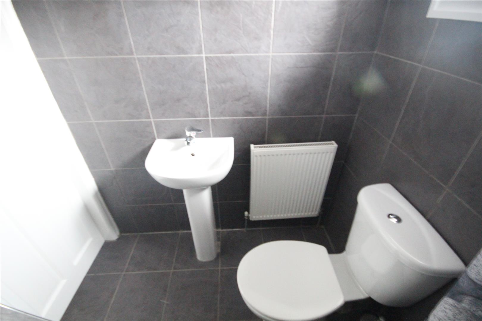 2 bedroom mid terrace house Let Agreed in Earby - IMG_2405.jpg